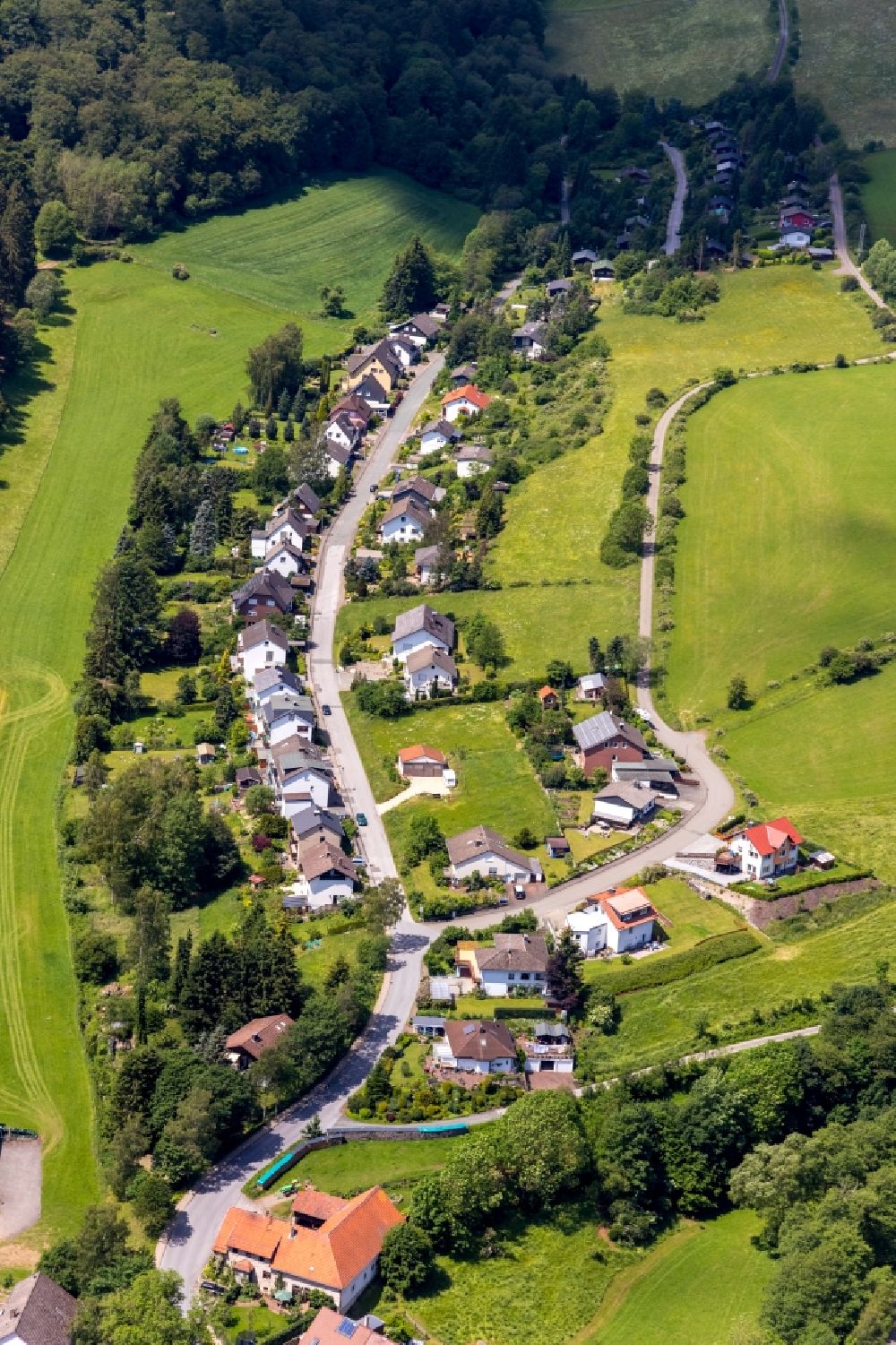 Bömighausen aus der Vogelperspektive: Dorf - Ansicht in Bömighausen im Bundesland Hessen, Deutschland