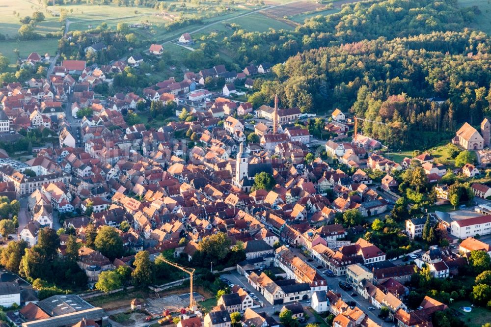 Luftbild Bouxwiller - Dorf - Ansicht in Bouxwiller in Grand Est, Frankreich