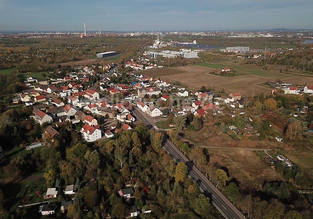 Bruckdorf aus der Vogelperspektive: Dorf - Ansicht in Bruckdorf im Bundesland Sachsen-Anhalt, Deutschland