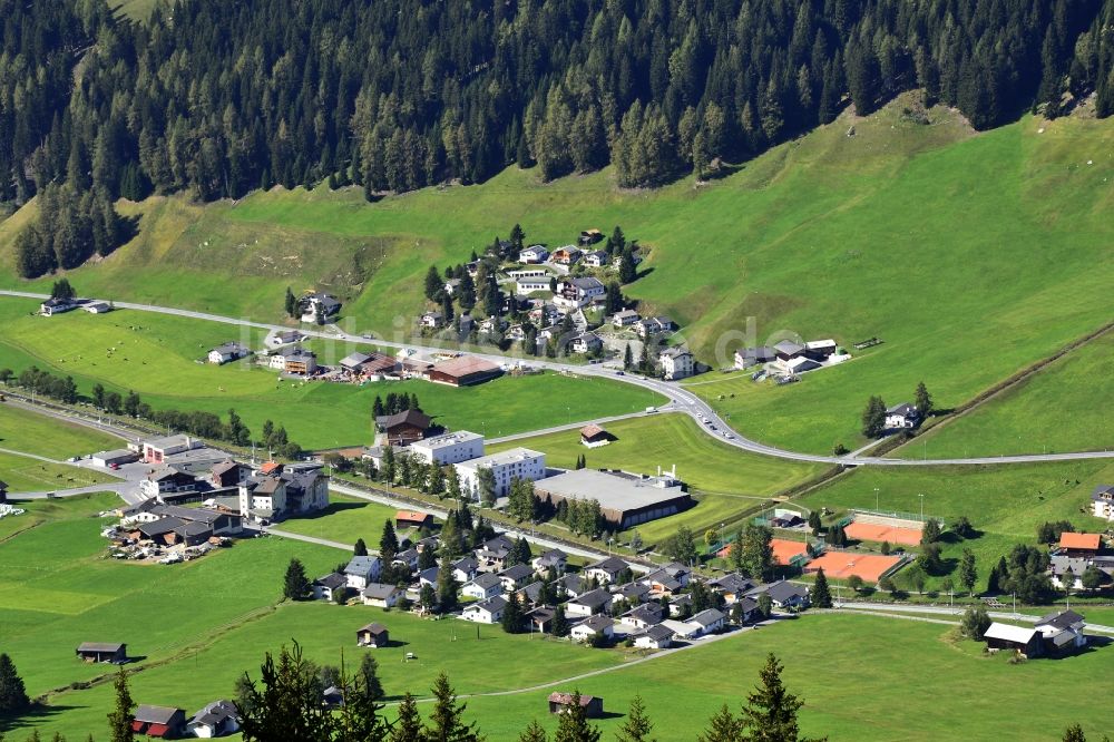 Luftbild Davos Platz - Dorf - Ansicht in Davos Platz im Kanton Graubünden, Schweiz