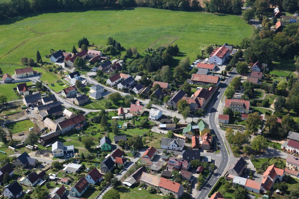 Luftaufnahme Deutschbaselitz - Dorf - Ansicht in Deutschbaselitz im Bundesland Sachsen, Deutschland