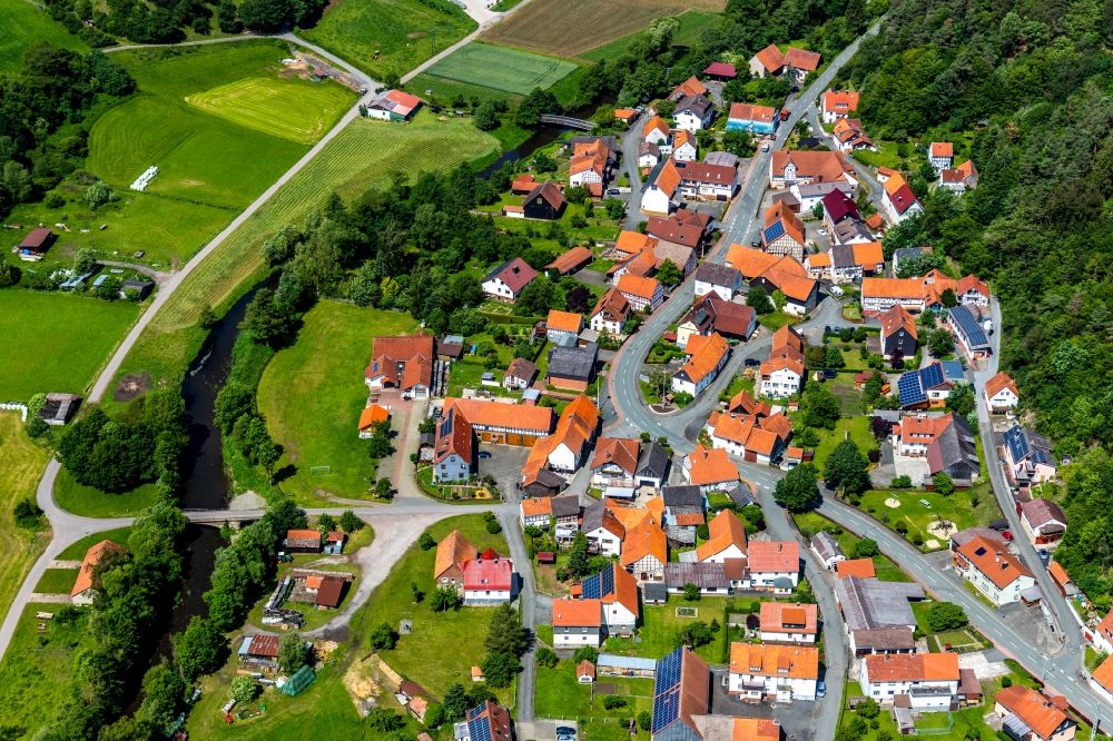 Luftaufnahme Ederbringhausen - Dorf - Ansicht in Ederbringhausen im Bundesland Hessen, Deutschland