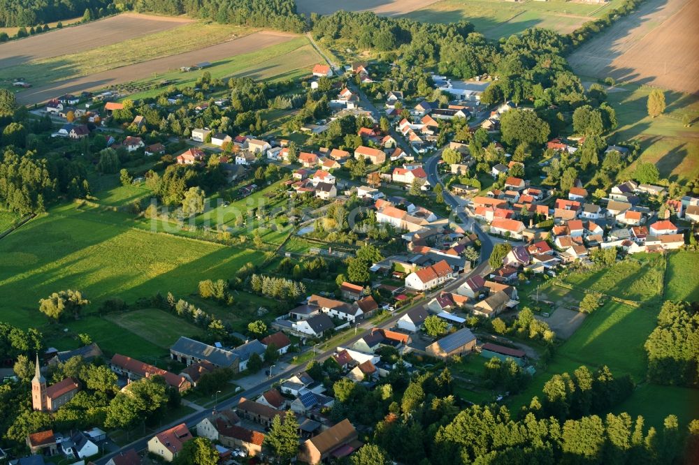 Emstal aus der Vogelperspektive: Dorf - Ansicht in Emstal im Bundesland Brandenburg, Deutschland