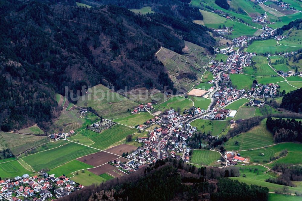 Glottertal aus der Vogelperspektive: Dorf - Ansicht in Glottertal im Bundesland Baden-Württemberg, Deutschland