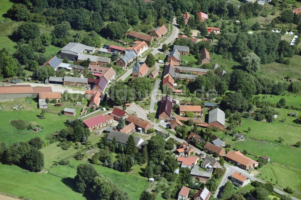 Groß Woltersdorf aus der Vogelperspektive: Dorf - Ansicht von Groß Woltersdorf im Bundesland Brandenburg
