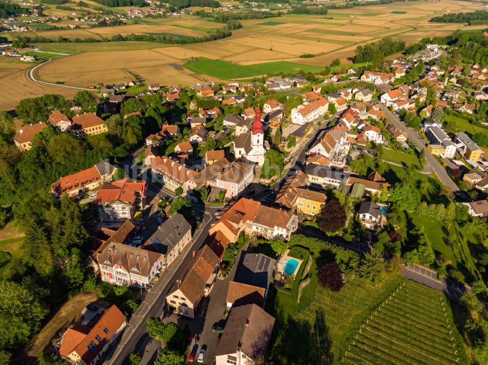 Kirchberg an der Raab aus der Vogelperspektive: Dorf - Ansicht in Kirchberg an der Raab in Steiermark, Österreich