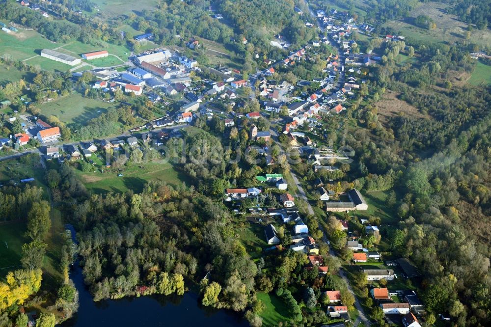 Klein Kreutz aus der Vogelperspektive: Dorf - Ansicht in Klein Kreutz im Bundesland Brandenburg, Deutschland
