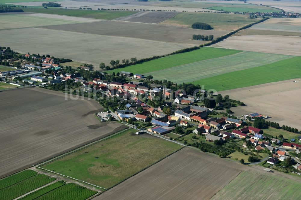 Langenlipsdorf von oben - Dorf - Ansicht von Langenlipsdorf im Bundesland Brandenburg
