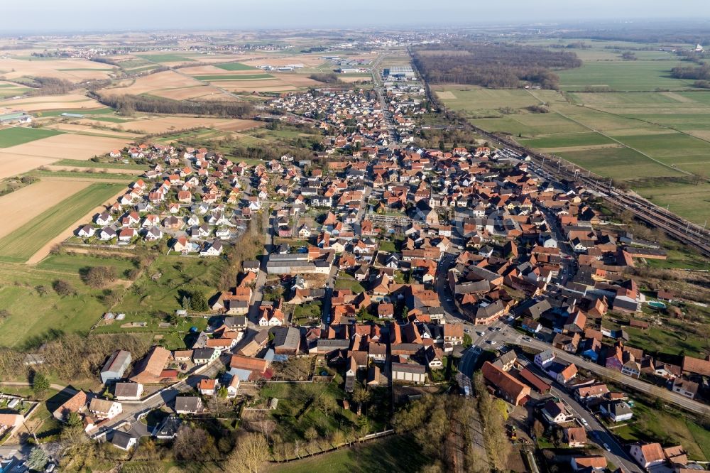 Mommenheim aus der Vogelperspektive: Dorf - Ansicht in Mommenheim in Grand Est, Frankreich