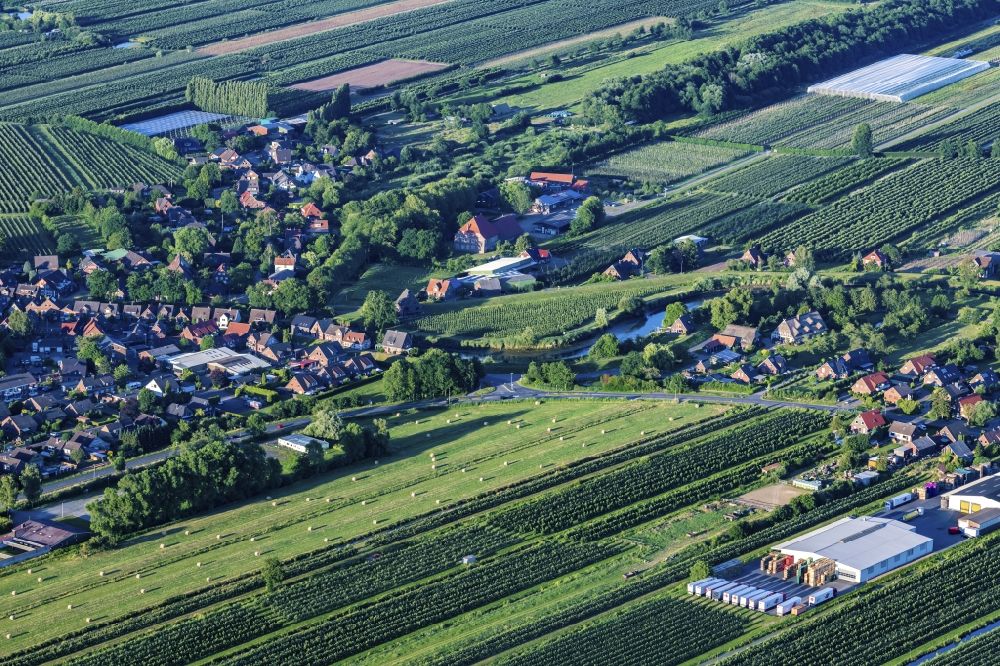 Moorende von oben - Dorf - Ansicht in Moorende im Bundesland Niedersachsen, Deutschland