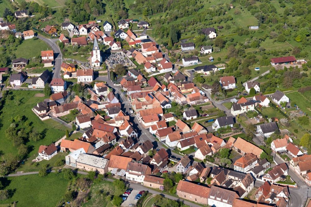 Morsbronn-les-Bains aus der Vogelperspektive: Dorf - Ansicht in Morsbronn-les-Bains in Grand Est, Frankreich