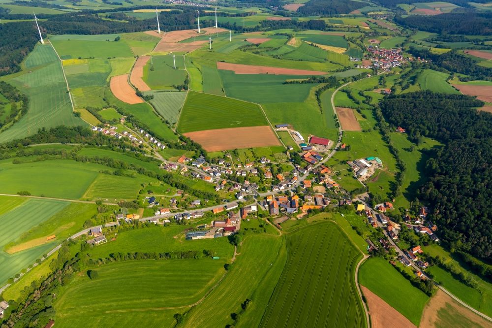 Luftaufnahme Nieder-Waroldern - Dorf - Ansicht in Nieder-Waroldern im Bundesland Hessen, Deutschland