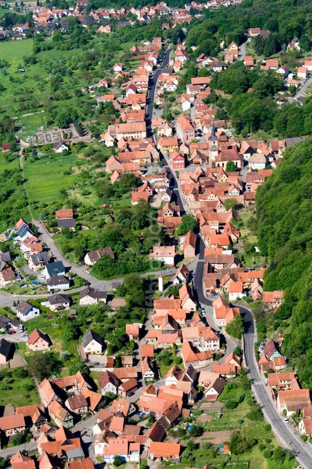 Luftaufnahme Offwiller - Dorf - Ansicht in Offwiller in Grand Est, Frankreich