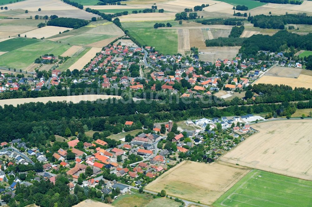 Wedesbüttel aus der Vogelperspektive: Dorf - Ansicht im Ortsteil Wedelheine in Wedesbüttel im Bundesland Niedersachsen, Deutschland