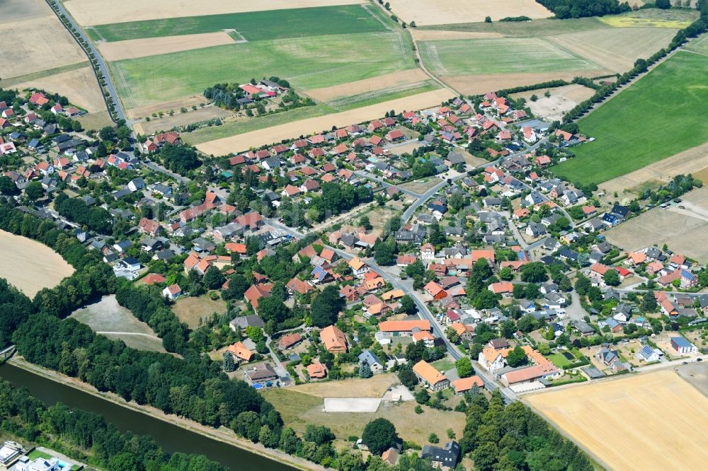 Luftaufnahme Wedesbüttel - Dorf - Ansicht im Ortsteil Wedelheine in Wedesbüttel im Bundesland Niedersachsen, Deutschland