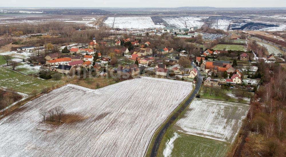 Pödelwitz aus der Vogelperspektive: Dorf - Ansicht in Pödelwitz im Bundesland Sachsen, Deutschland