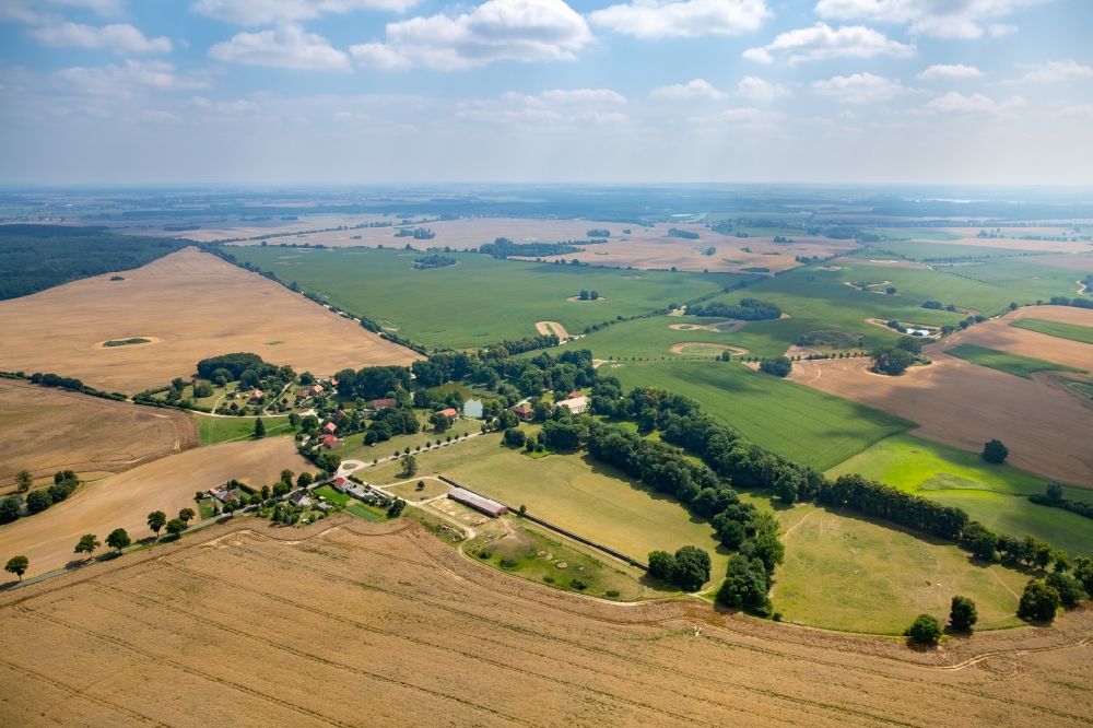 Pinnow von oben - Dorf - Ansicht von Pinnow im Bundesland Mecklenburg-Vorpommern