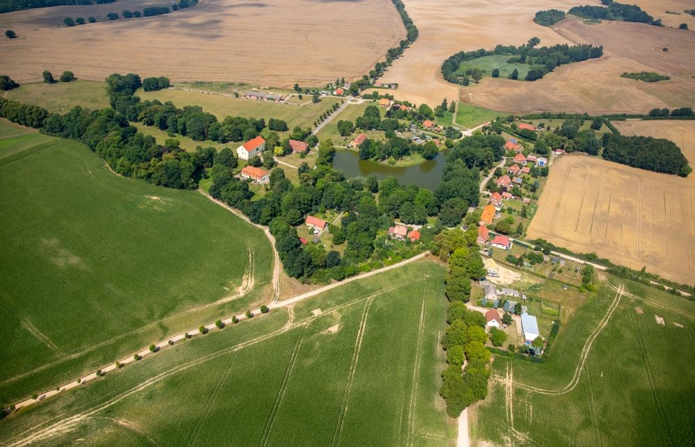 Luftaufnahme Pinnow - Dorf - Ansicht von Pinnow im Bundesland Mecklenburg-Vorpommern