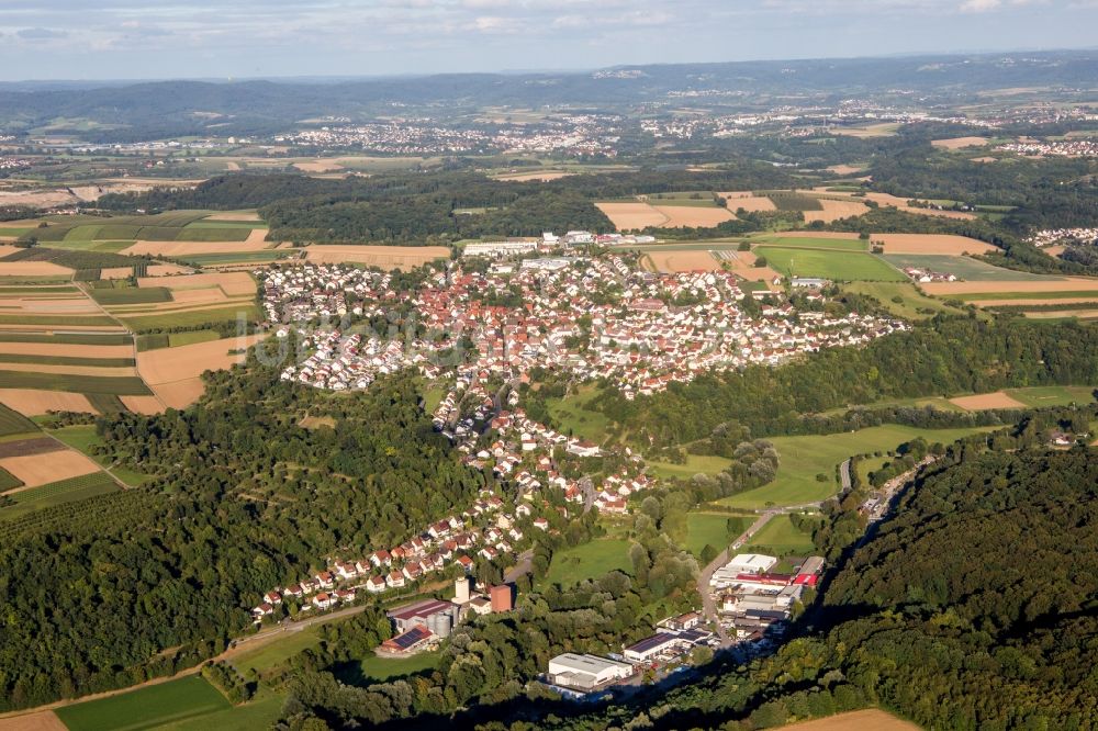 Kirchberg an der Murr aus der Vogelperspektive: Dorf - Ansicht am Rande von Feldern in Kirchberg an der Murr im Bundesland Baden-Württemberg, Deutschland