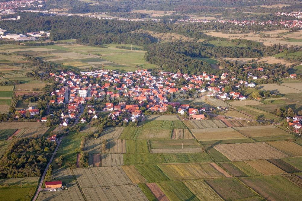 Luftaufnahme Mähringen - Dorf - Ansicht am Rande von Feldern in Mähringen im Bundesland Baden-Württemberg, Deutschland