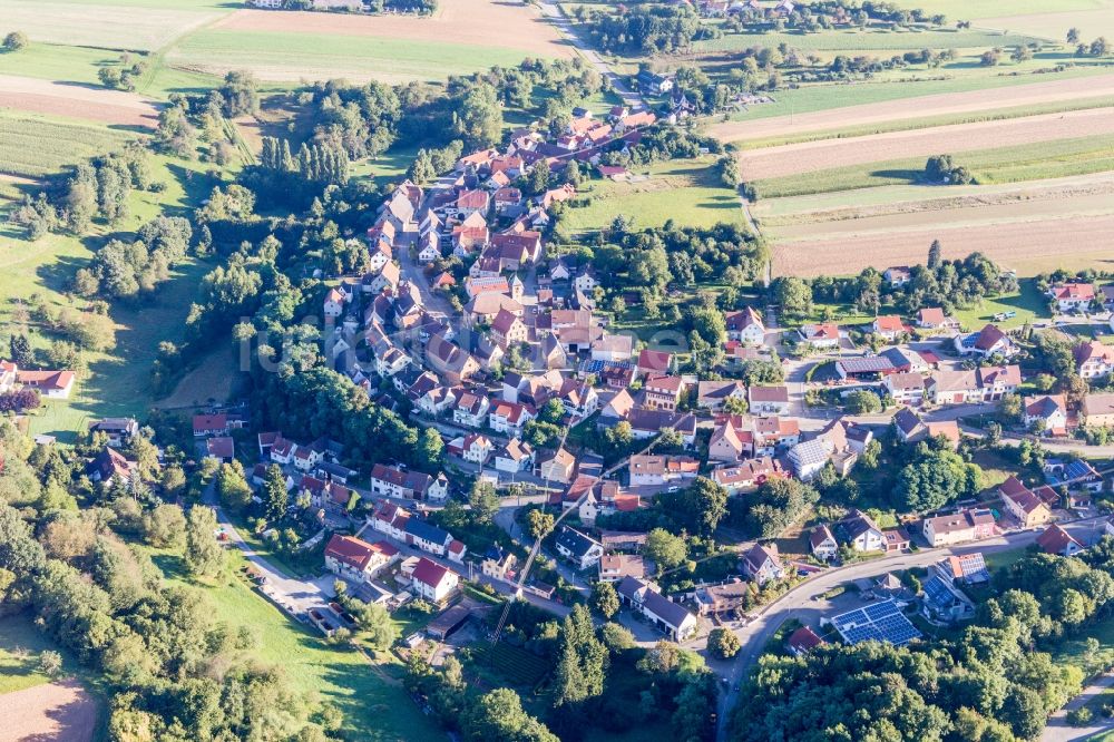 Luftbild Ochsenburg - Dorf - Ansicht am Rande von Feldern in Ochsenburg im Bundesland Baden-Württemberg, Deutschland