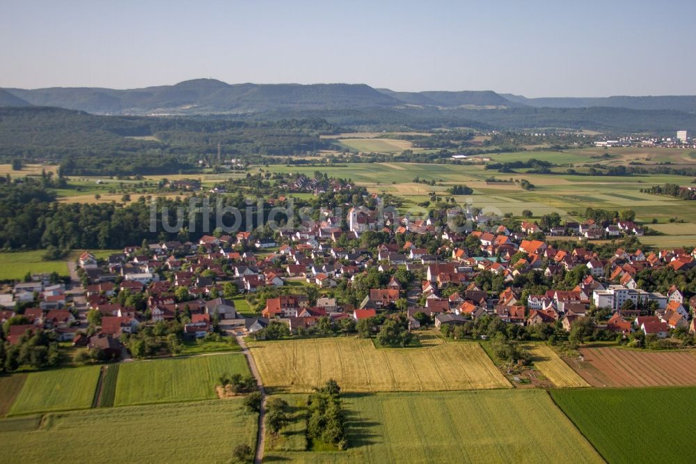 Kusterdingen von oben - Dorf - Ansicht am Rande von Feldern im Ortsteil Mähringen in Kusterdingen im Bundesland Baden-Württemberg, Deutschland