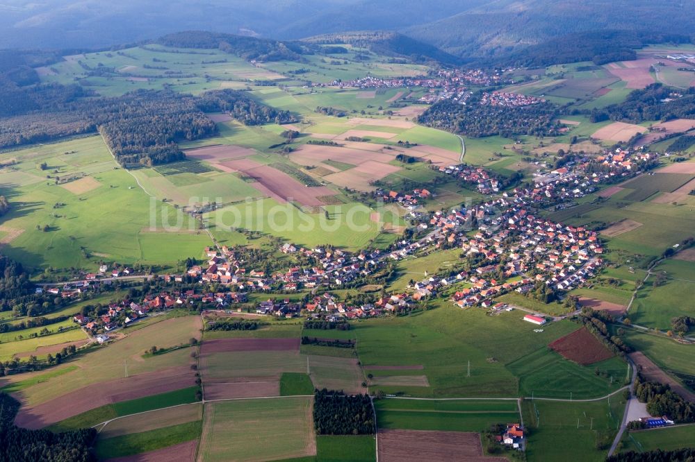 Luftaufnahme Waldbrunn - Dorf - Ansicht am Rande von Feldern im Ortsteil Oberdielbach in Waldbrunn im Bundesland Baden-Württemberg, Deutschland