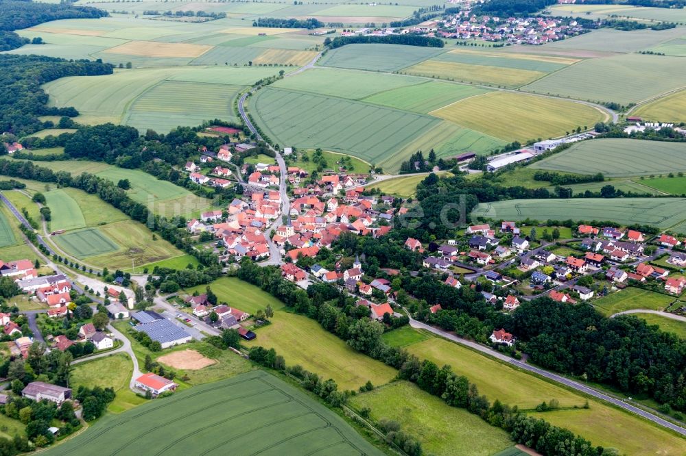 Luftbild Thundorf in Unterfranken - Dorf - Ansicht am Rande von Feldern im Ortsteil Rothhausen in Thundorf in Unterfranken im Bundesland Bayern, Deutschland