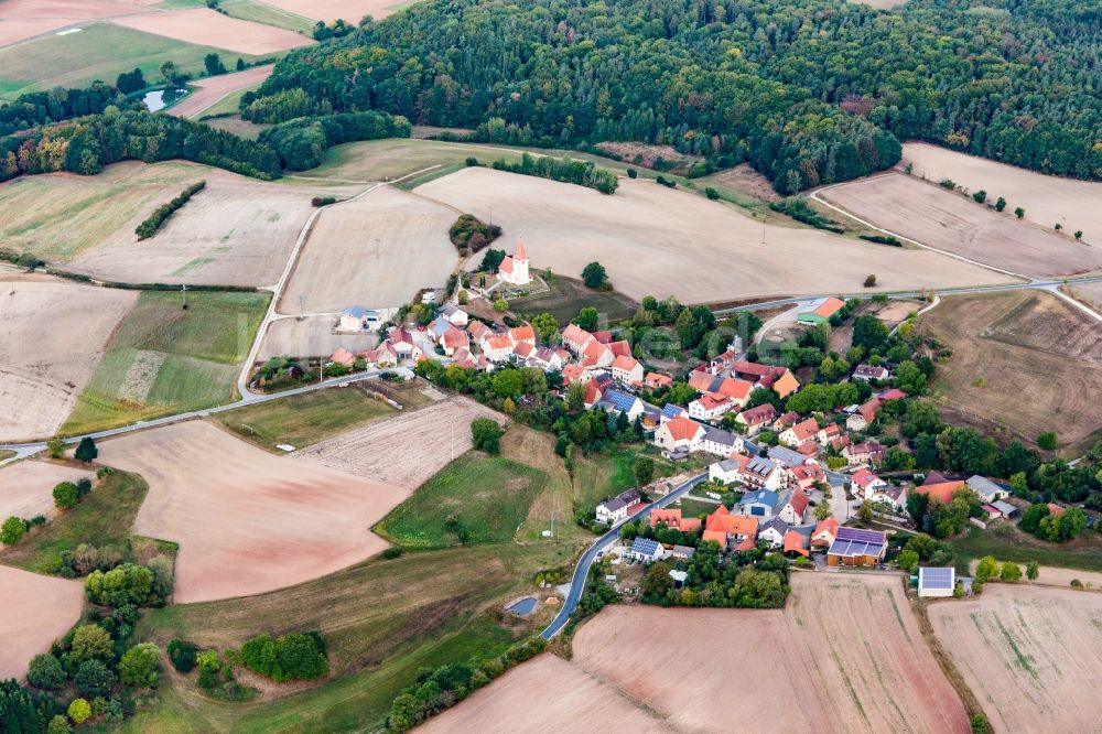 Luftbild Großbirkach - Dorf - Ansicht am Rande von landwirtschaftlichen Feldern in Großbirkach im Bundesland Bayern, Deutschland