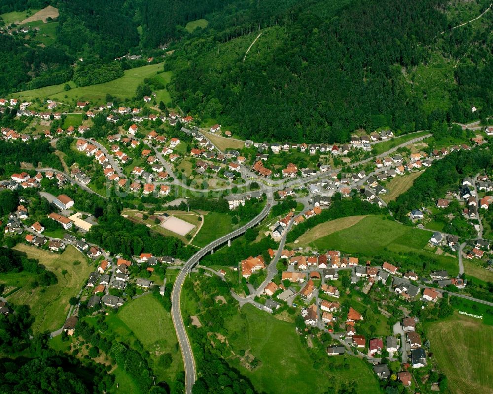 Bühlertal aus der Vogelperspektive: Dorf - Ansicht am Rande Waldgebieten in Bühlertal im Bundesland Baden-Württemberg, Deutschland