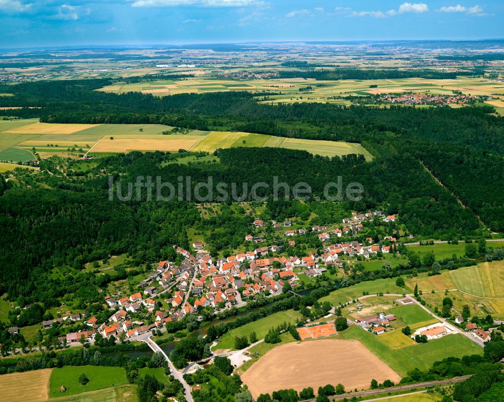 Luftbild Bieringen - Dorf - Ansicht am Rande von Waldgebieten in Bieringen im Bundesland Baden-Württemberg, Deutschland