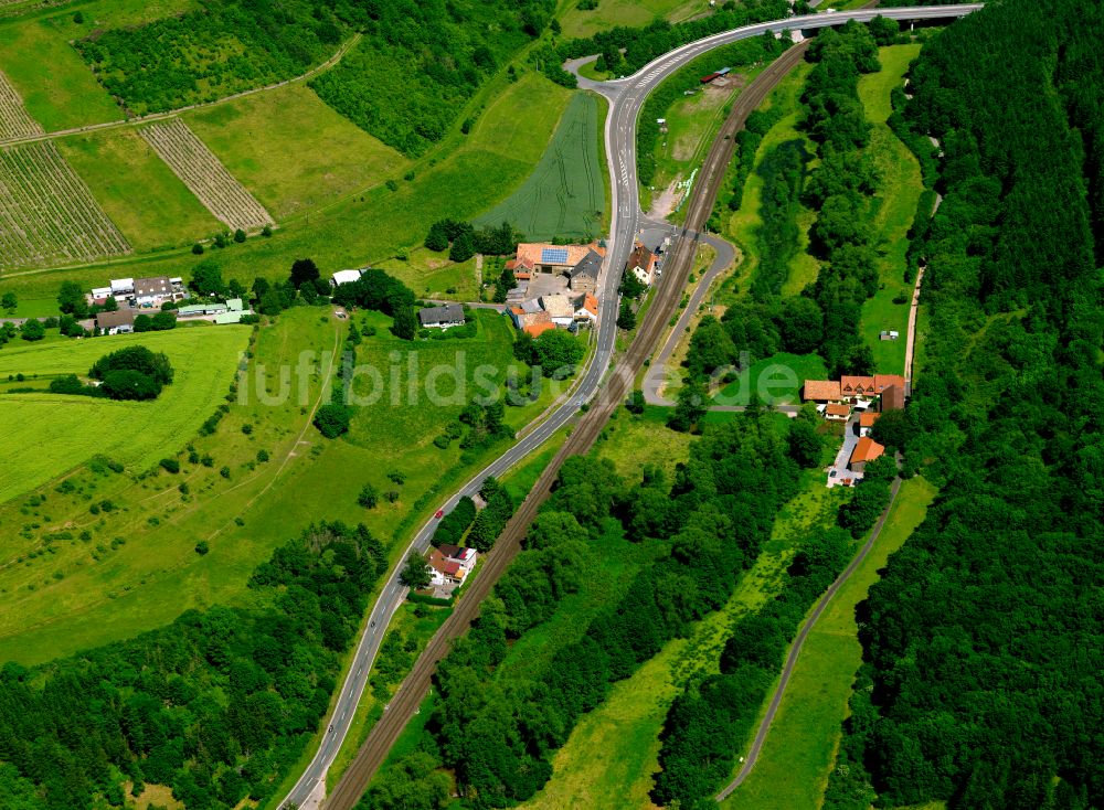 Cölln aus der Vogelperspektive: Dorf - Ansicht am Rande von Waldgebieten in Cölln im Bundesland Rheinland-Pfalz, Deutschland