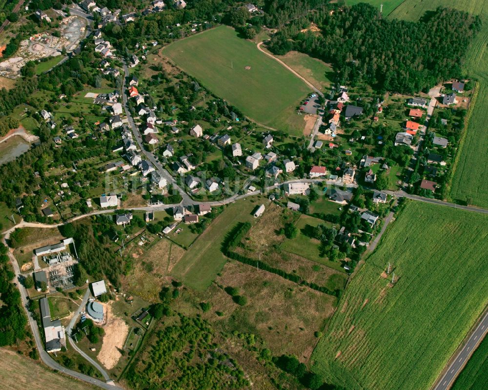 Luftaufnahme Dölau - Dorf - Ansicht am Rande von Waldgebieten in Dölau im Bundesland Thüringen, Deutschland