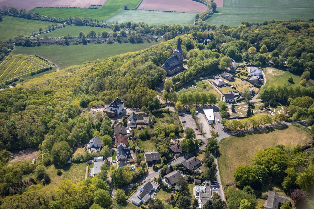 Luftbild Elten - Dorf - Ansicht am Rande von Waldgebieten in Elten im Bundesland Nordrhein-Westfalen, Deutschland
