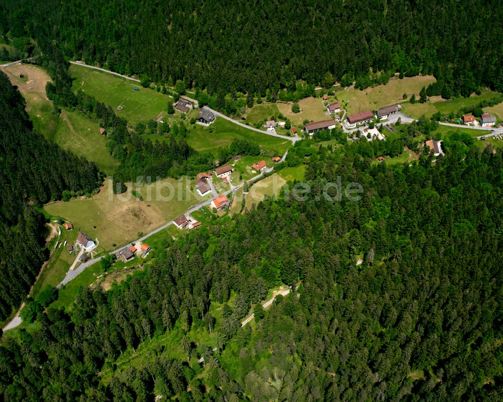 Luftbild Enzklösterle - Dorf - Ansicht am Rande von Waldgebieten in Enzklösterle im Bundesland Baden-Württemberg, Deutschland