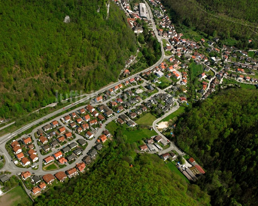 Luftbild Geislingen an der Steige - Dorf - Ansicht am Rande Waldgebieten in Geislingen an der Steige im Bundesland Baden-Württemberg, Deutschland