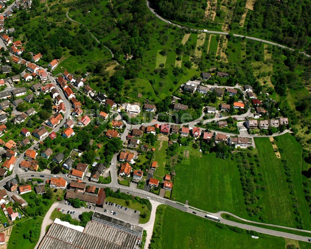 Luftaufnahme Haubersbronn - Dorf - Ansicht am Rande Waldgebieten in Haubersbronn im Bundesland Baden-Württemberg, Deutschland