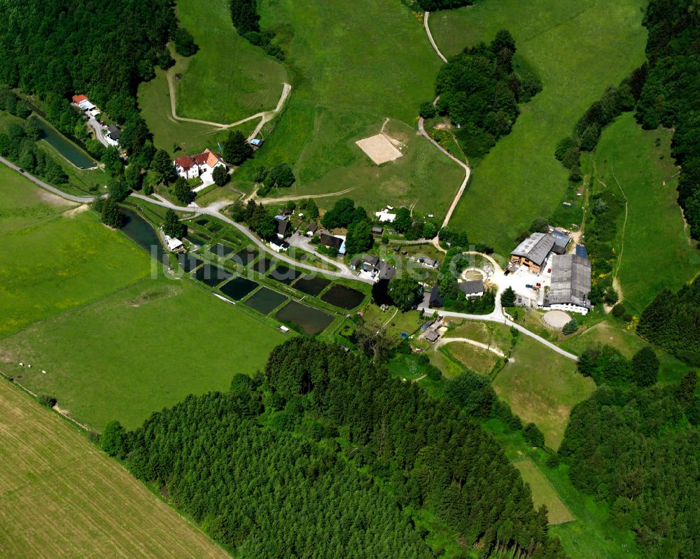 Luftaufnahme Kierspe - Dorf - Ansicht am Rande von Waldgebieten in Kierspe im Bundesland Nordrhein-Westfalen, Deutschland