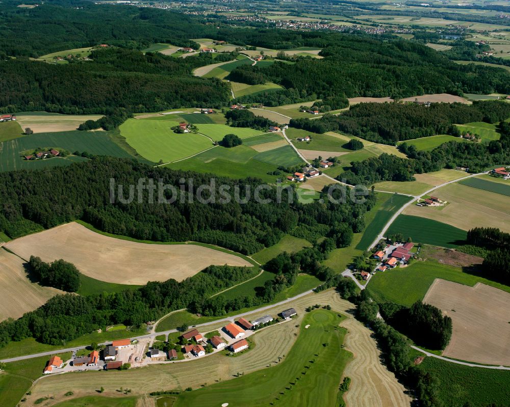 Kothingbuchbach aus der Vogelperspektive: Dorf - Ansicht am Rande Waldgebieten in Kothingbuchbach im Bundesland Bayern, Deutschland