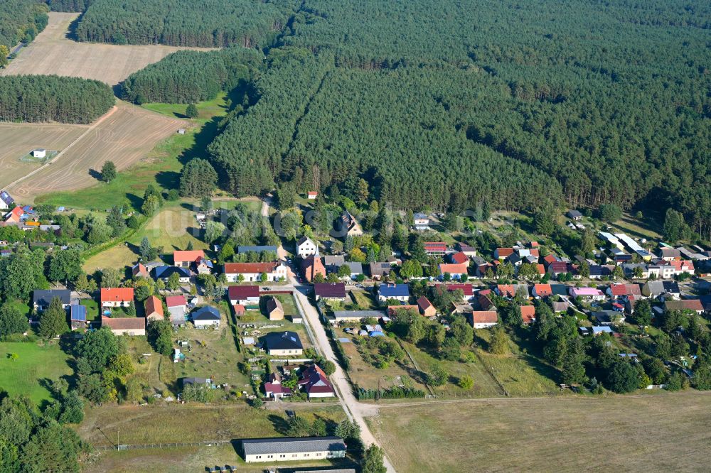 Luftbild Kurtschlag - Dorf - Ansicht am Rande von Waldgebieten in Kurtschlag im Bundesland Brandenburg, Deutschland
