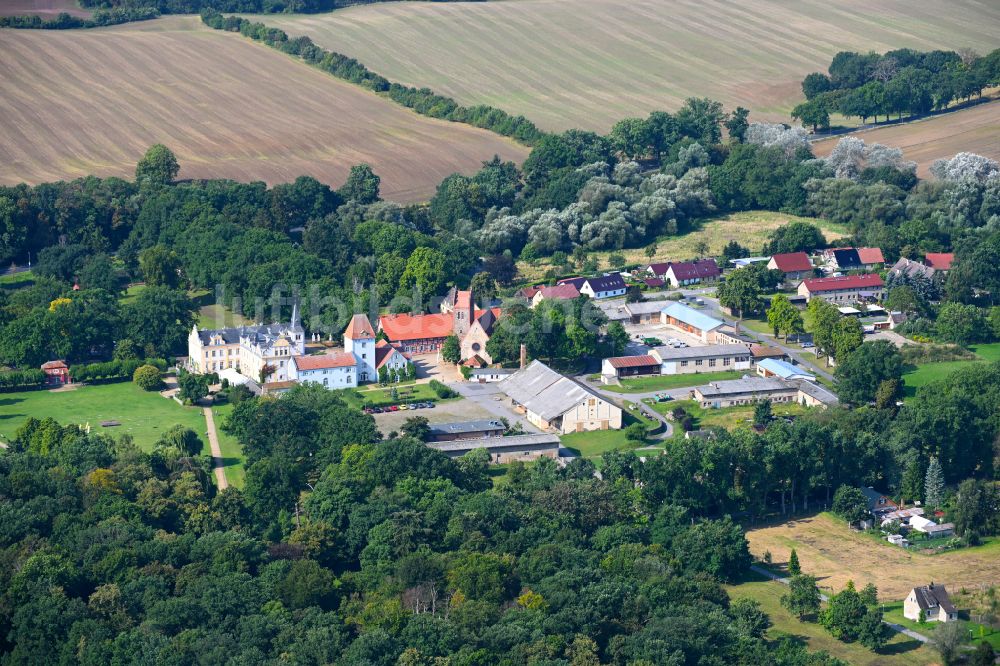Luftbild Liebenberg - Dorf - Ansicht am Rande Waldgebieten in Liebenberg im Bundesland Brandenburg, Deutschland