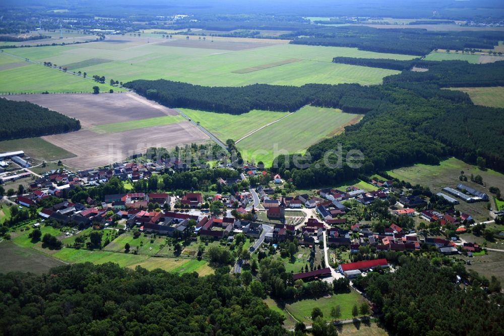 Luftbild Nichel - Dorf - Ansicht am Rande Waldgebieten in Nichel im Bundesland Brandenburg, Deutschland