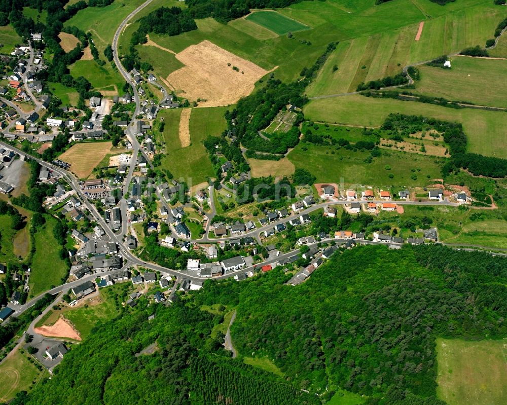 Luftaufnahme Niederbrombach - Dorf - Ansicht am Rande Waldgebieten in Niederbrombach im Bundesland Rheinland-Pfalz, Deutschland