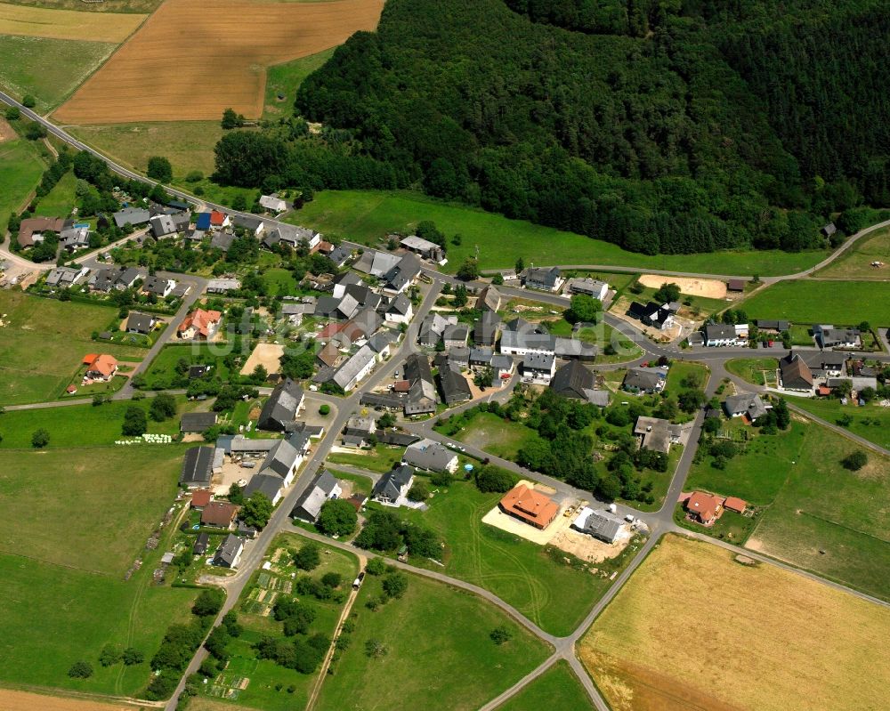 Luftbild Oberhosenbach - Dorf - Ansicht am Rande Waldgebieten in Oberhosenbach im Bundesland Rheinland-Pfalz, Deutschland