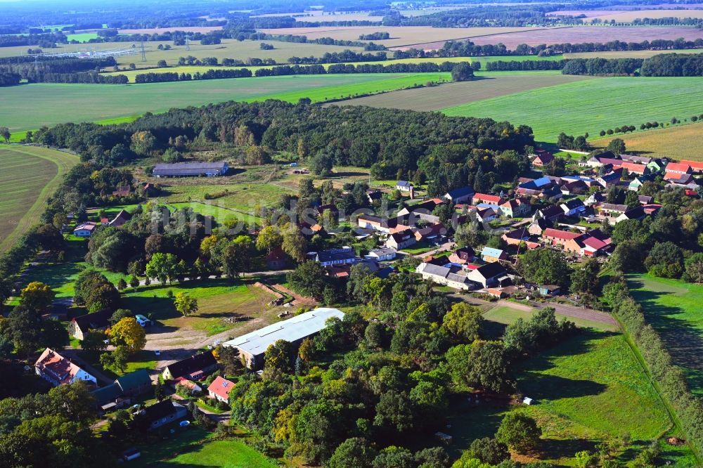 Luftaufnahme Silmersdorf - Dorf - Ansicht am Rande Waldgebieten in Silmersdorf im Bundesland Brandenburg, Deutschland