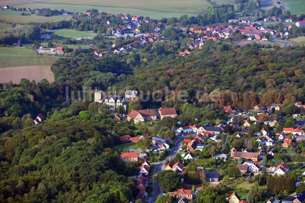 Luftbild Sommerschenburg - Dorf - Ansicht am Rande Waldgebieten in Sommerschenburg im Bundesland Sachsen-Anhalt, Deutschland