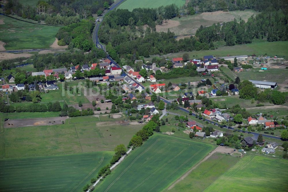 Luftbild Stangenhagen - Dorf - Ansicht am Rande Waldgebieten in Stangenhagen im Bundesland Brandenburg, Deutschland