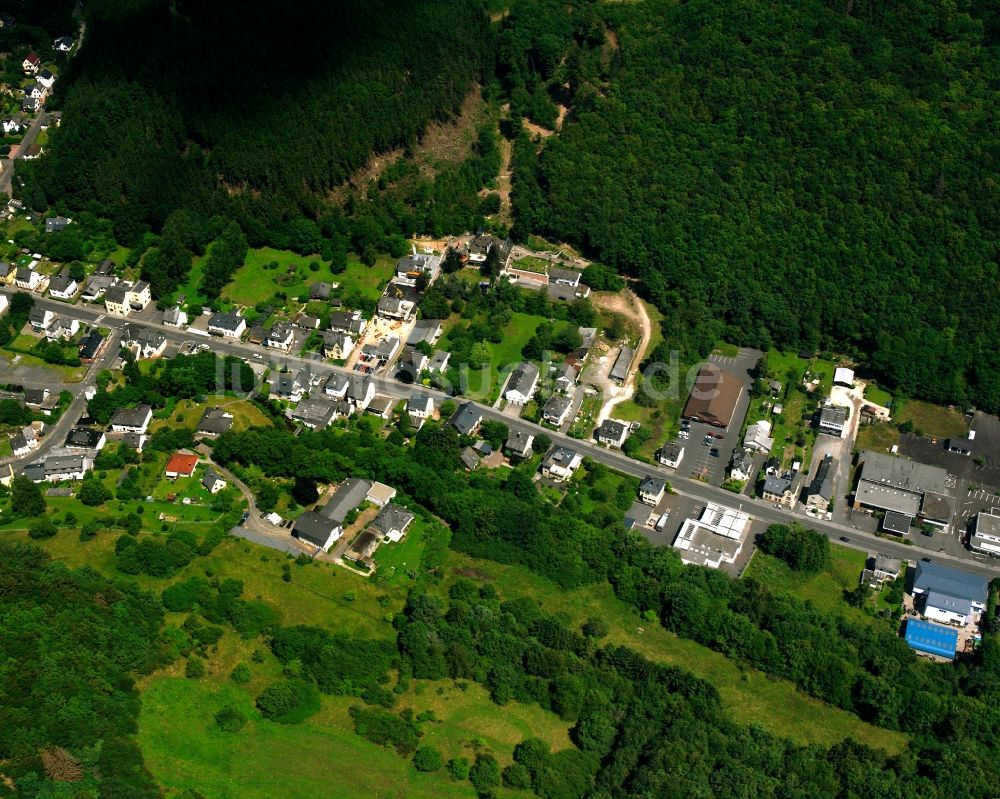 Luftbild Tiefenstein - Dorf - Ansicht am Rande Waldgebieten in Tiefenstein im Bundesland Rheinland-Pfalz, Deutschland