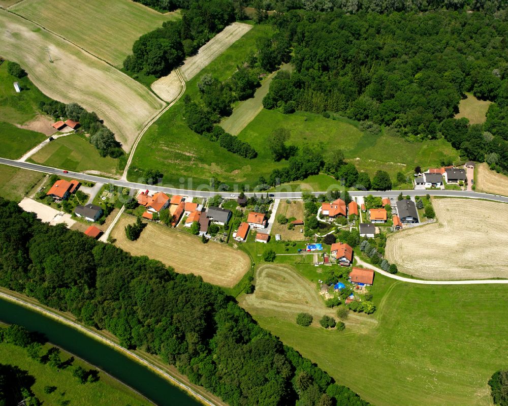 Luftbild Unterberg - Dorf - Ansicht am Rande Waldgebieten in Unterberg im Bundesland Bayern, Deutschland