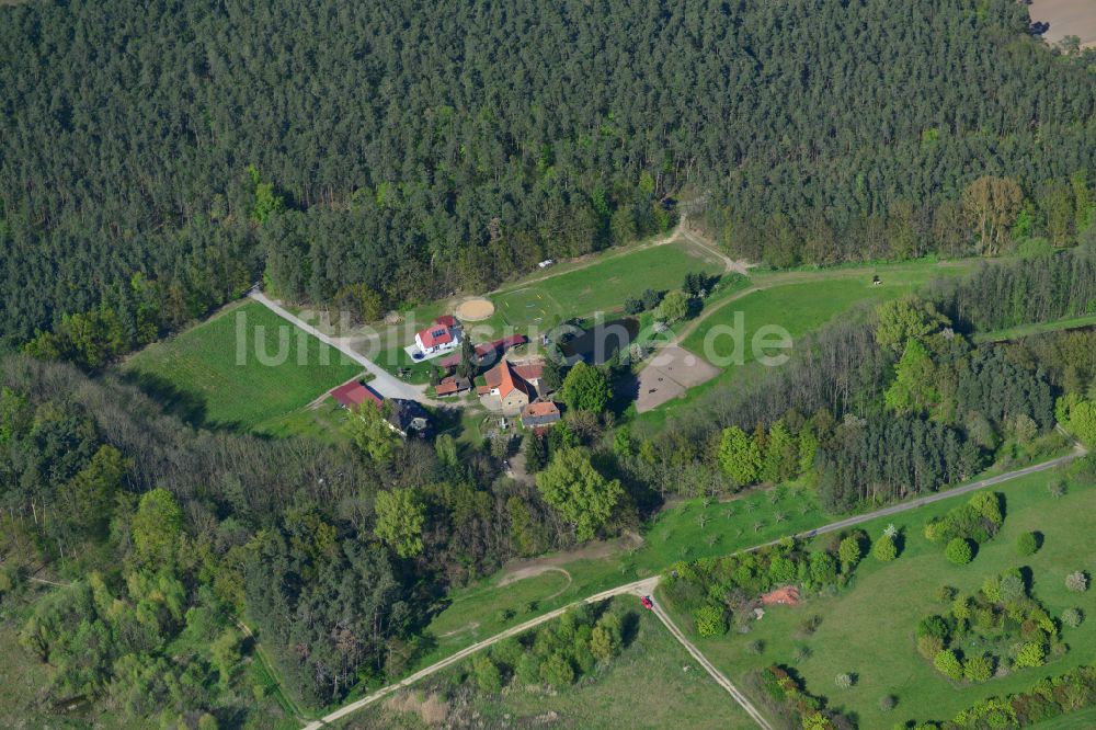 Untersambach aus der Vogelperspektive: Dorf - Ansicht am Rande von Waldgebieten in Untersambach im Bundesland Bayern, Deutschland